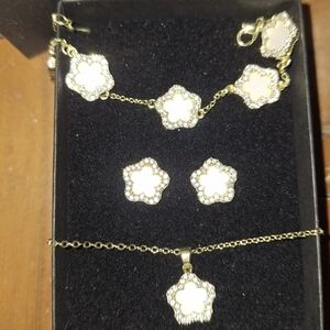 Gold and White Clover Jewelry Set (3 Pcs Set) No Offers